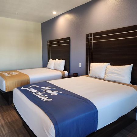 Days Inn & Suites By Wyndham La Porte Dış mekan fotoğraf