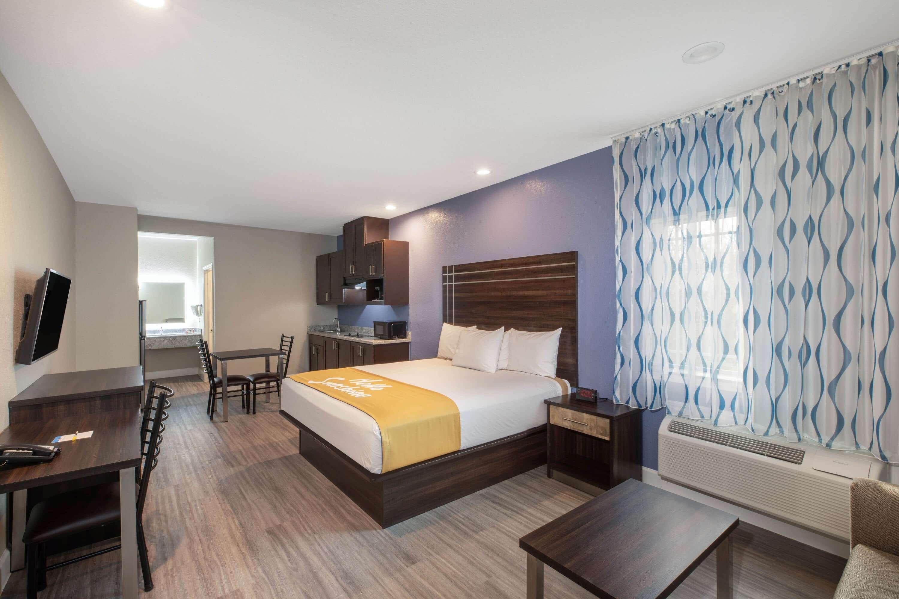 Days Inn & Suites By Wyndham La Porte Dış mekan fotoğraf