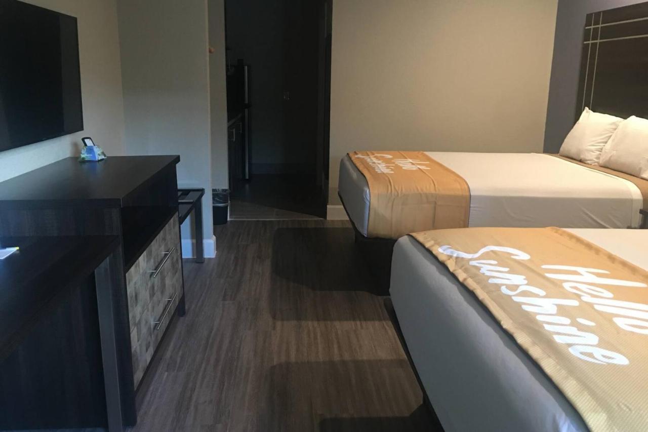 Days Inn & Suites By Wyndham La Porte Dış mekan fotoğraf